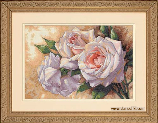 Dimensions 35247 White Roses      Dimensions The Golden Collection ()